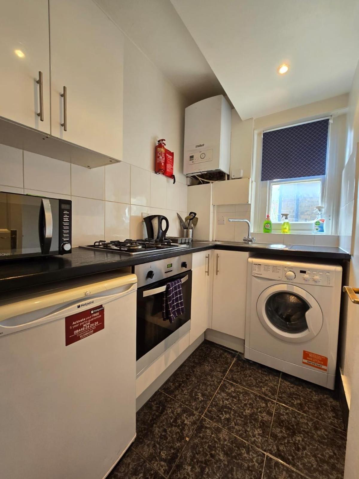 Great Flat Close To Edgware Road ロンドン エクステリア 写真